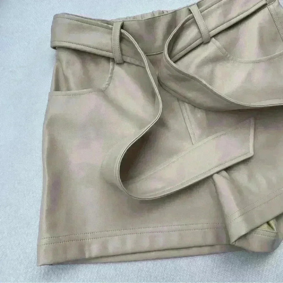 NEW Central Park West Leather Tie High Waisted Shorts In Sand Size S - Picture 7 of 9